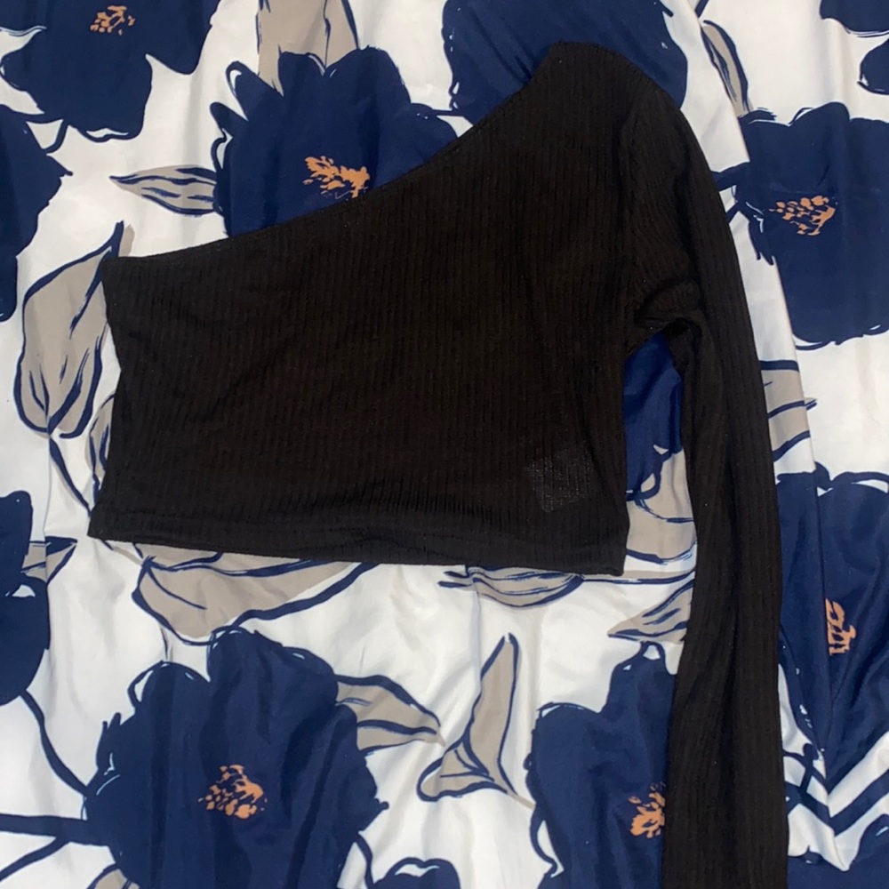Black one shoulder crop top